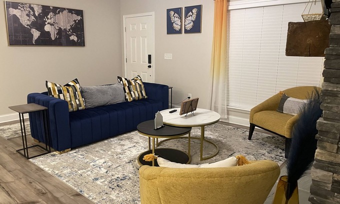 Gastonia House | Luxe Loray