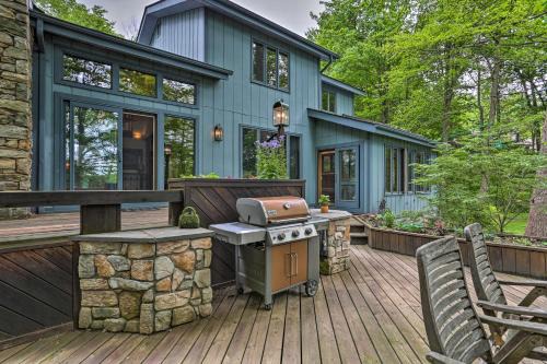 Pocono Pines House | Luxe Poconos Pines Home with Beach and Amenities!