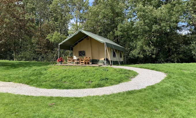 Hensbroek Cottage | Luxe Safaritent, Midden in de Natuur