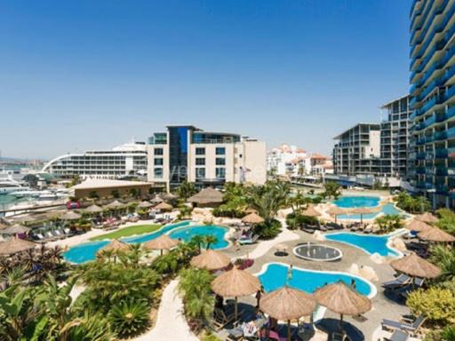 Gibraltar Apartment | Luxe studio seconds from the Marina and city centre