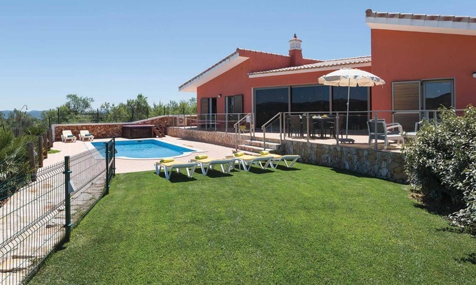 Loule Villa | luxiourious villa with Jaquzzi & fantastic views