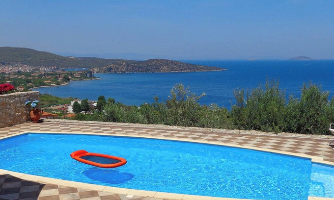 Melissopetra House | Luxury Villa with Pool overlooking a Majestic View