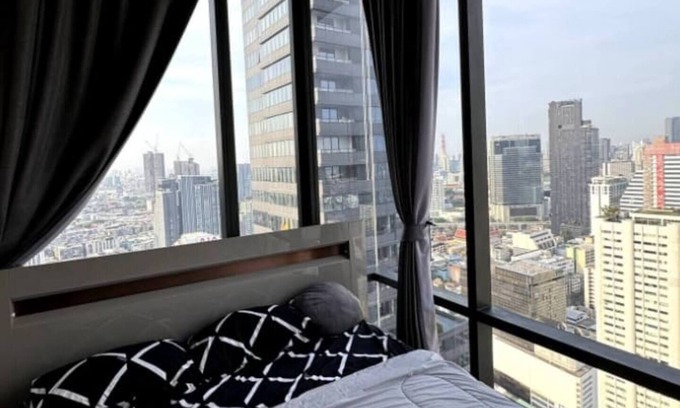 Silom Condo | Luxurious Modern Retreat in the Heart of Silom