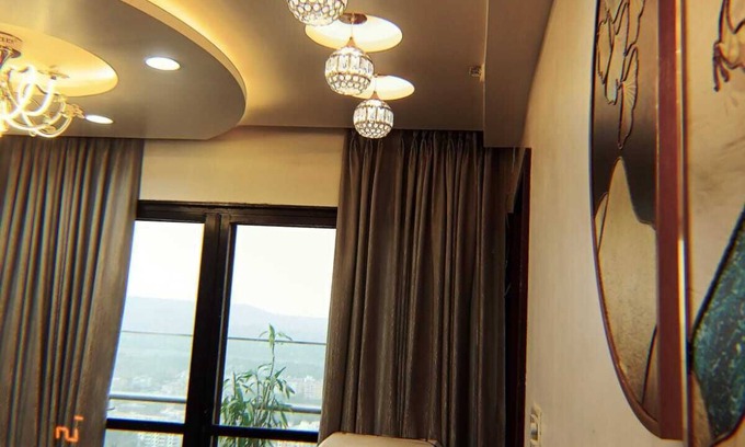 Nanded House | Luxurious 2-bedroom flat, 5 sitter Recliner sofa, WiFi, modern amenities in Pune
