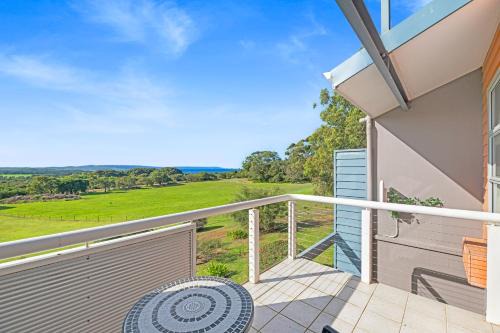 Kronkup Apartment | Luxurious 2-Bedroom Spa Apartment with Ocean Views