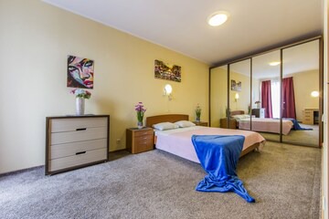 Verkhnie Misto Apartment | Luxurious 2-room apartment in the Center of Kiev, Sofievskaya Square