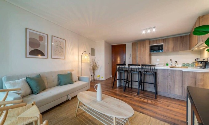 Apoquindo Apartment | Luxurious 2BR Retreat in the Heart of Las Condes