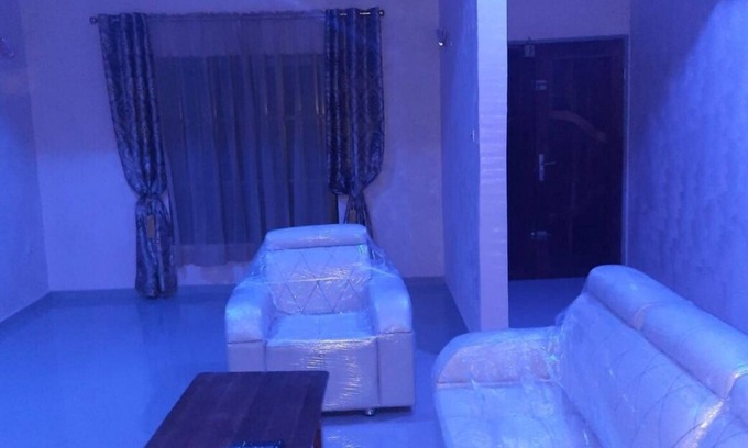Come Villa | Luxurious 3-bedroom building in charming Comé with AC.nFamily-friendly.