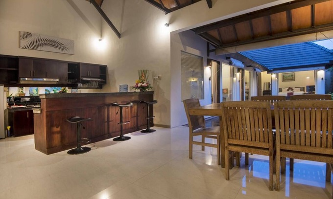 Sunset Road Villa | Luxurious 3 Master Bedroom Villa with Pool in Seminyak - Villa Bhakti Bali