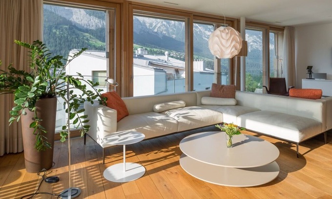 Flims Apartment | Luxurious 4.5 apartment 240qm at the residential building of The Mountain Suites