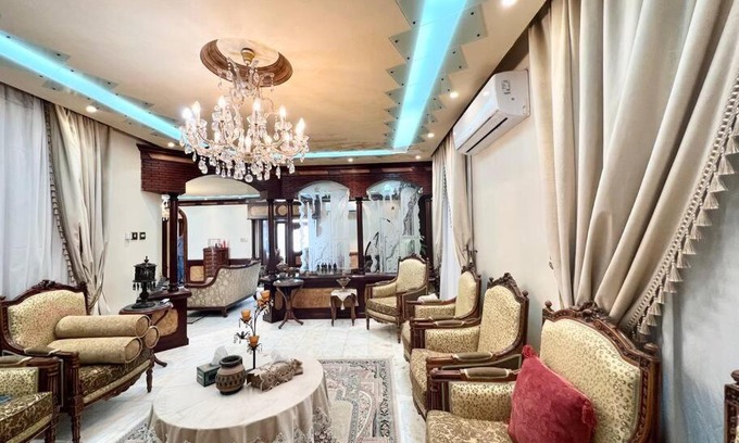 West Bay Villa | Luxurious 4 Bedroom Villa Private pool and beach