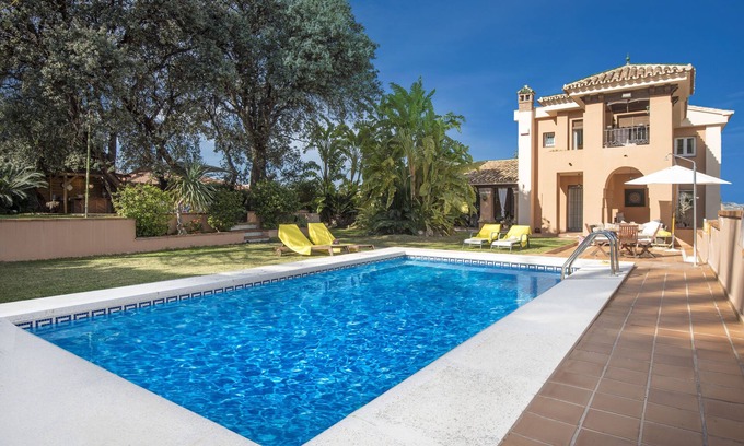 Pinos de Alhaurin Villa | Luxurious Andalusian villa with private pool and garden just 20 minutes from the