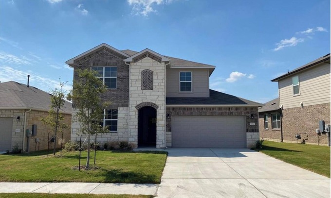 McNeil House | Luxurious and Spacious 4-Bedroom Home with Modern Comfortsnnn