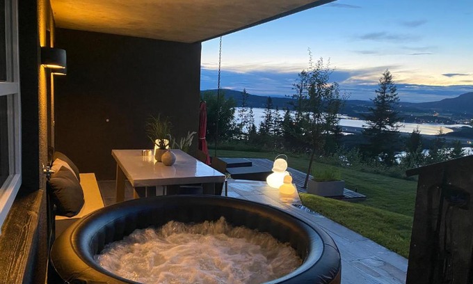 Hell Apartment | Luxurious apartment unique view Trondheim airport