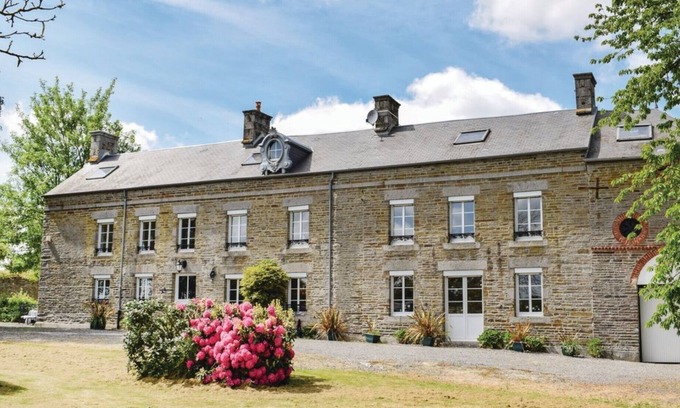 Vassy House | Luxurious Château Awarded Gold Medal In Little Switzerland