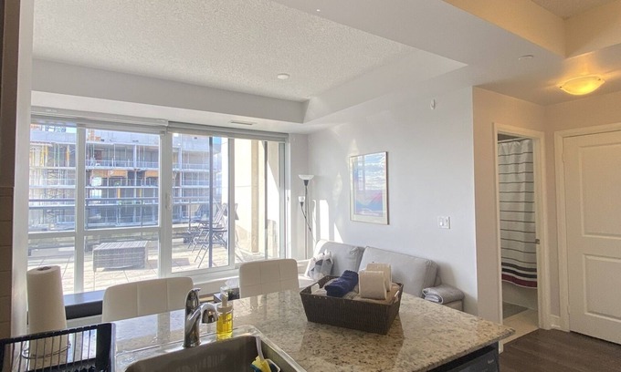 Islington - City Centre West Condo | luxurious condo
