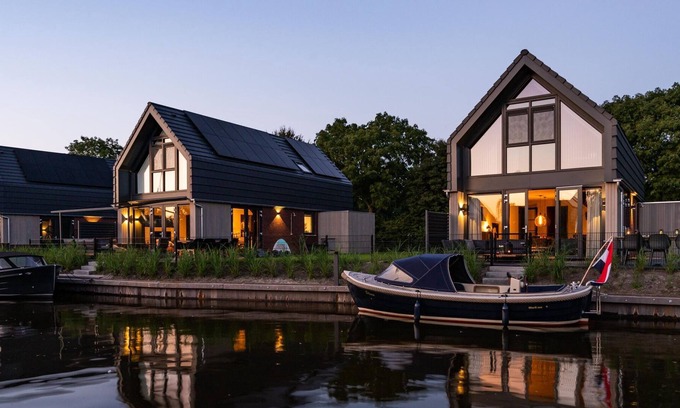 Balk House | Luxurious detached water villa with jetty