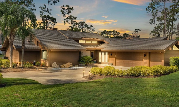 Fairway Village House | Luxurious Golf View Home w/Screened Lanai, Chef’s Kitchen | Office | Pool Access in Saddlebrook!