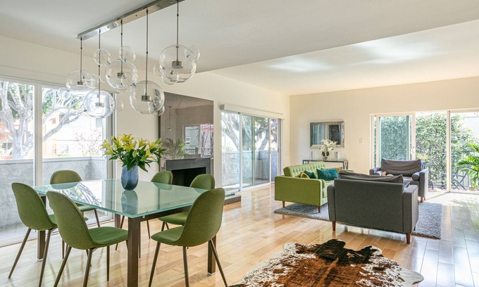Beverly Grove House | Luxurious modern 5 stars townhouse in the heart of Weho