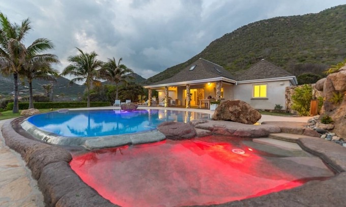 Grand Fond House | Luxurious Nature Lovers THE ROCK IN THE WATER!