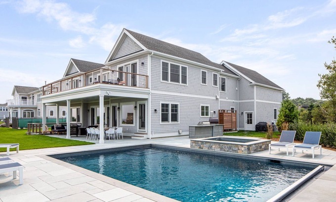 Narragansett House | Luxurious Ocean Front Rental with Pool