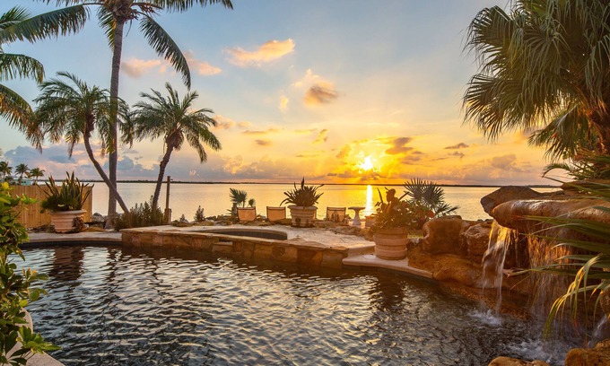 Bay Point House | Luxurious Oceanfront 5BR Property with heated Pool & Waterfall