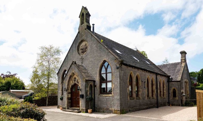 Alstonfield House | Luxurious Old Chapel Close to Countryside Walks