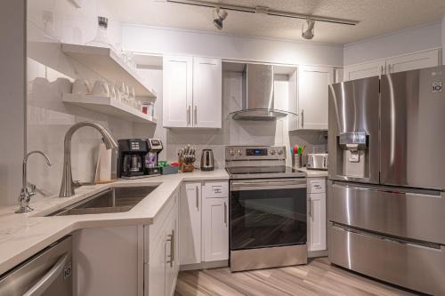Canmore Apartment | Luxurious One Bedroom Suite for a Larger Family 162