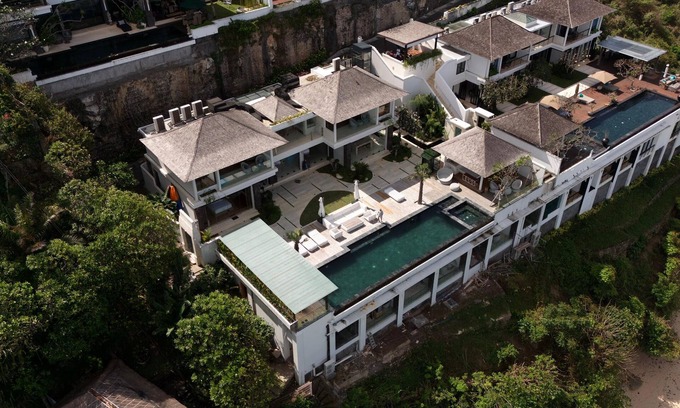 Mumbul Villa | Luxurious Private Villa on a Cliff, 4 Bedrooms, Private Beach, Fully Staffed