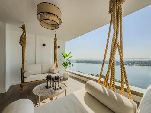 Maadi Apartment | Luxurious Pyramdis & Nile View Appartement