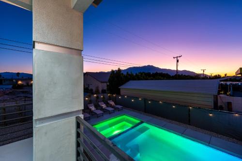 B-Bar-H Ranch House | Luxurious & Spacious New Build, 4BR, Pool, Jacuzzi, Pickleball, Movie Theater