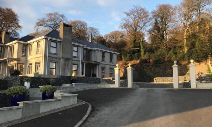 Fahan Apartment | Luxurious Studio Apartment in Fahan, Co Donegal