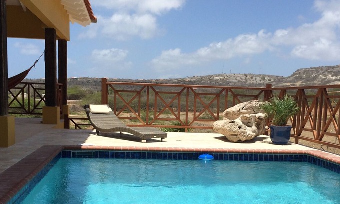 Bona Bista House | Luxurious Tropical Villa with private MagnaPool