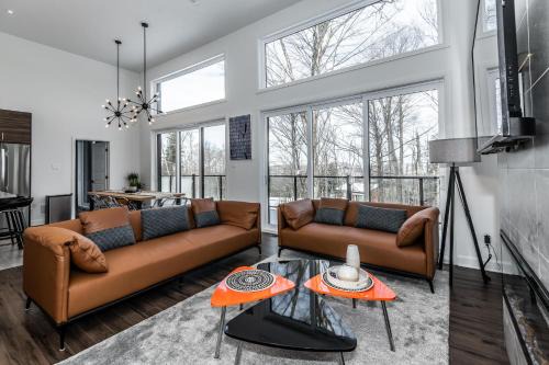Mont-Tremblant Village Ski Chalet | Luxurious Villa Tremblant 4 Bdrs W Hot Tub B5