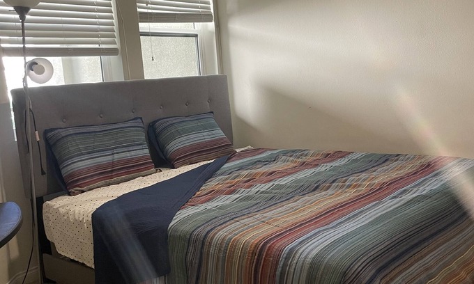 Mission Viejo Apartment | Luxurious1b1b, Modern, Beach, John Wayne,spectrum