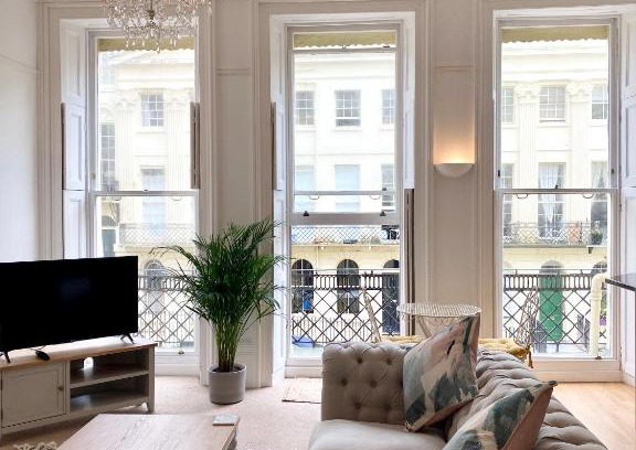 Brighton City Centre Apartment | Luxury 1 bed flat with Balcony & Sea View