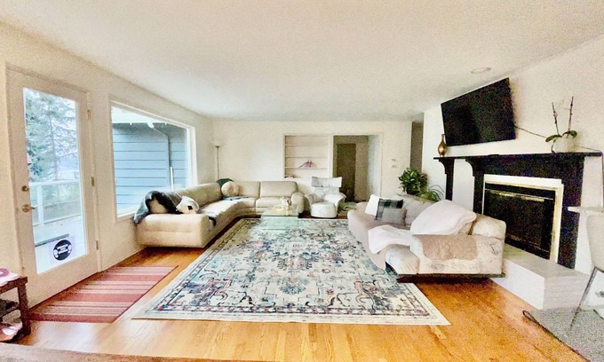 Mercer Island House | Luxury 180 degree Lake View N Mercer Island Home