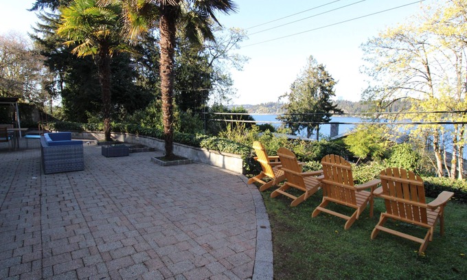 Mercer Island House | Luxury 180 degree Lake View N Mercer Island Home
