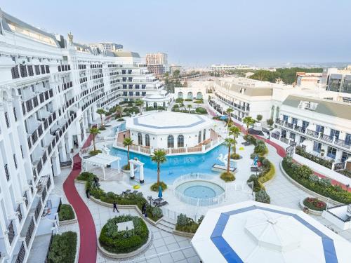 Al Barsha Apartment | Luxury 1BR Lagoon View Arjan near Miracle Garden Vincitore Benessere by Green Sky Holiday Homes