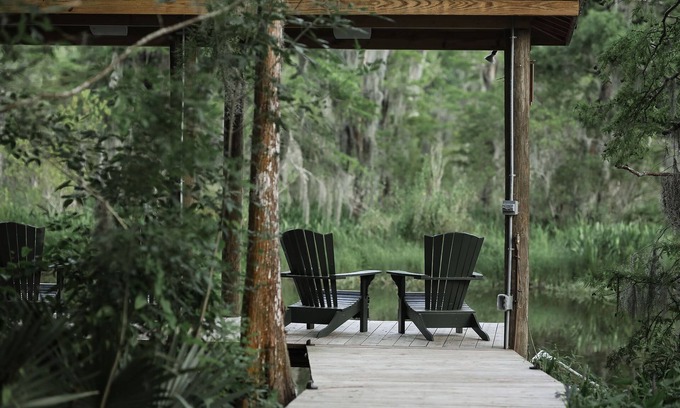 Mandeville House | Luxury 2 BDR home w/outdoor decks and dock on Bayou Castine.