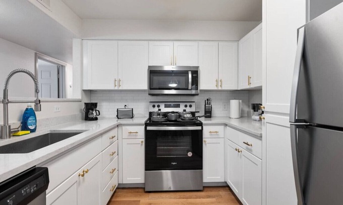 Tempe Apartment | Luxury 2B2B Tempe - Free Parking Arcade and Pool Access