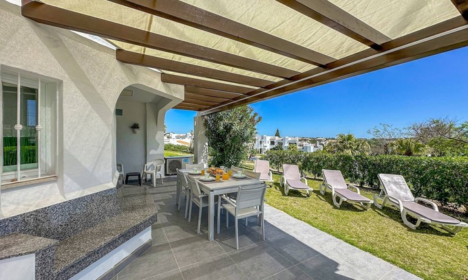 Alpouvar Apartment | Luxury 3 Bedroom Apartment, Pool & Garden Views