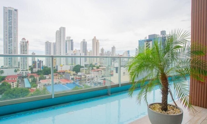Tumba Vieja Apartment | Luxury 3 Bedroom Oceanview apt parking w balcony