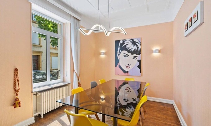 Gare House | Luxury 3BR Townhome Walk to City Center & Park Free!