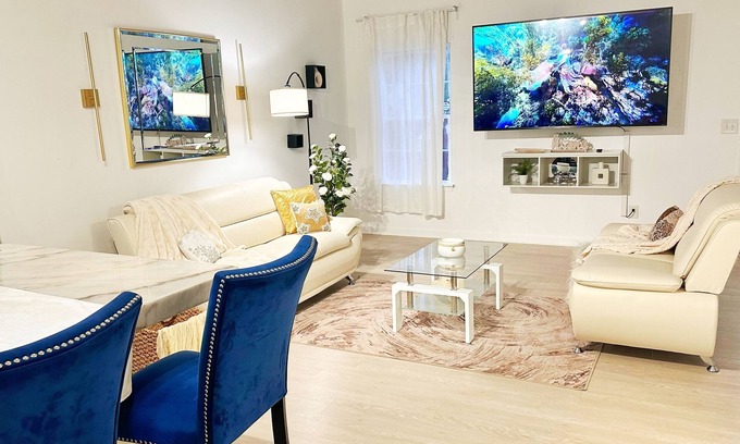 Sunset Road House | Luxury 3BR w King & Queen Beds, Patio, Playground, Uptown CLT, Home w Office