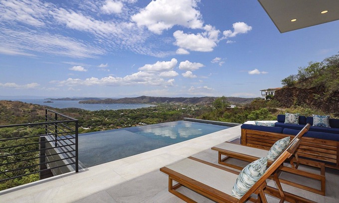 Coco House | Luxury 4 Bedroom Oceanview Villa w/breathtaking views : Gated Resort Community!