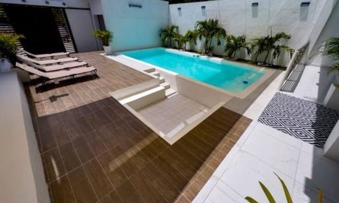 Chelem House | Luxury 4BR/9 Beds Home - 2 Blocks from the beach