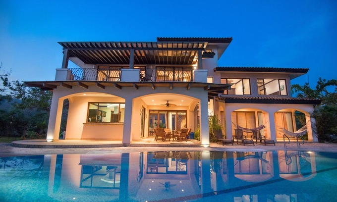 Samara Villa | Luxury 5 bdrm house, w 40-foot pool, 10 minute walk to beach