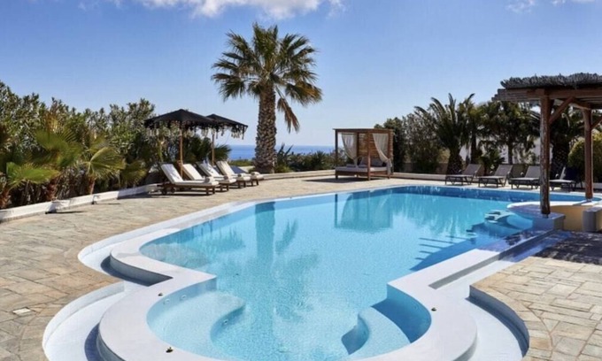 Karterados Villa | Luxury 7-Bedroom Santorini Villa with Private Pool