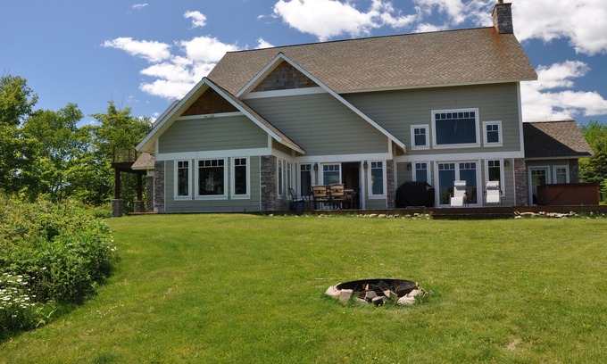 Two Harbors House | Luxury And Privacy On 10 Acres/3800 Sq Ft Chateau Overlooking Lake Superior